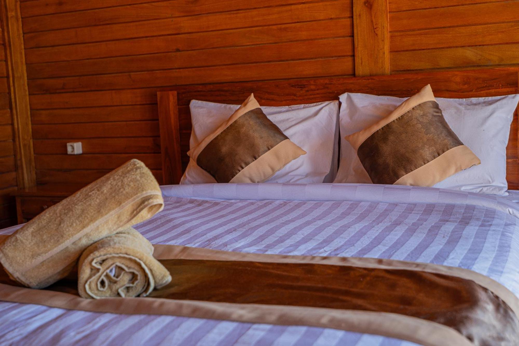 D Sila'S Tepi Danu Villas Kintamani & Natural Hot Spring 外观 照片